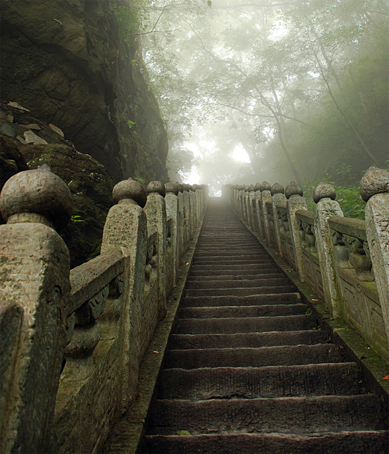 Wudang-Golden-Top-Stairs.png
